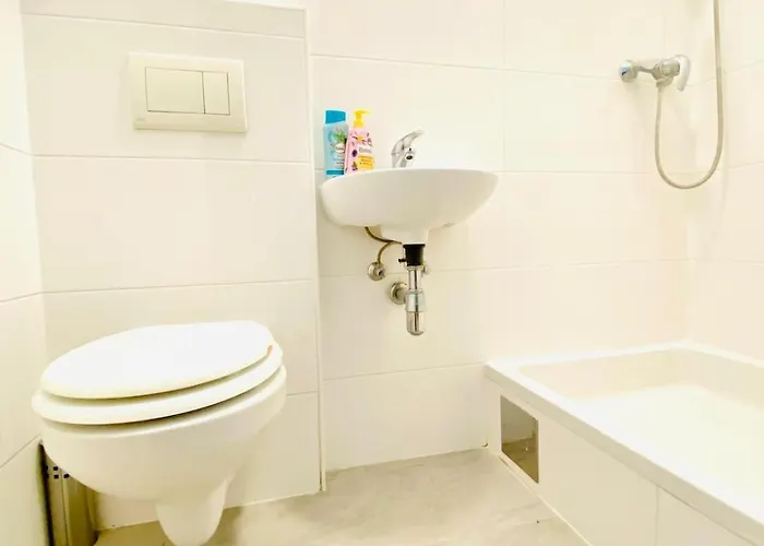 Апартаменти Budget Private In 8-bedroom With Terrace