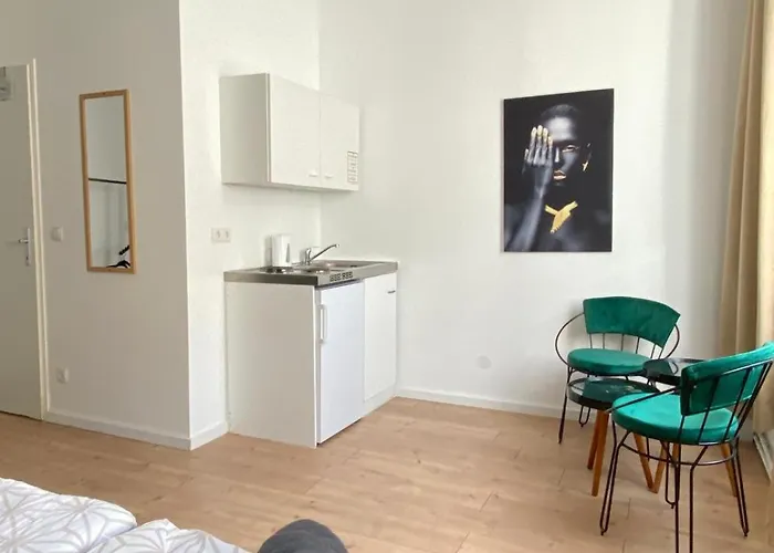 Апартаменти Budget Private In 8-bedroom With Terrace
