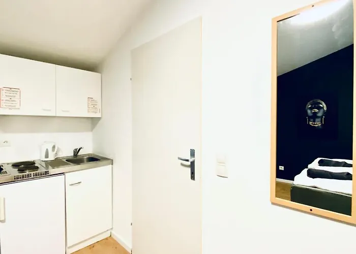 Budget Private In 8-bedroom With Terrace *