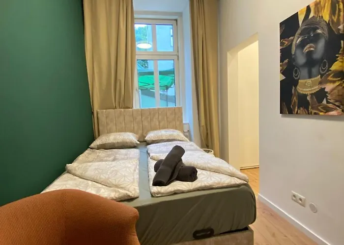 Budget Private In 8-bedroom With Terrace *