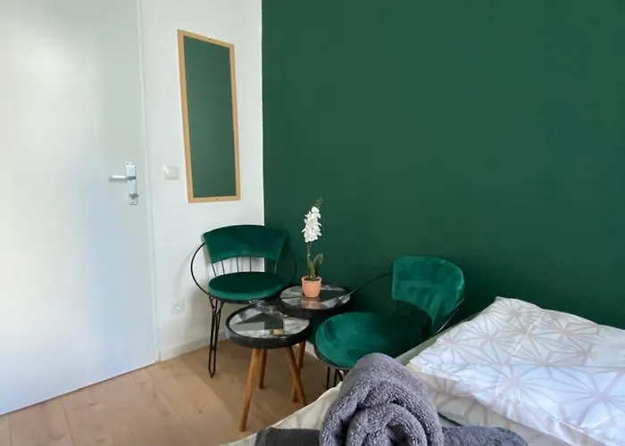 Budget Private In 8-bedroom With Terrace Апартаменти Відень
