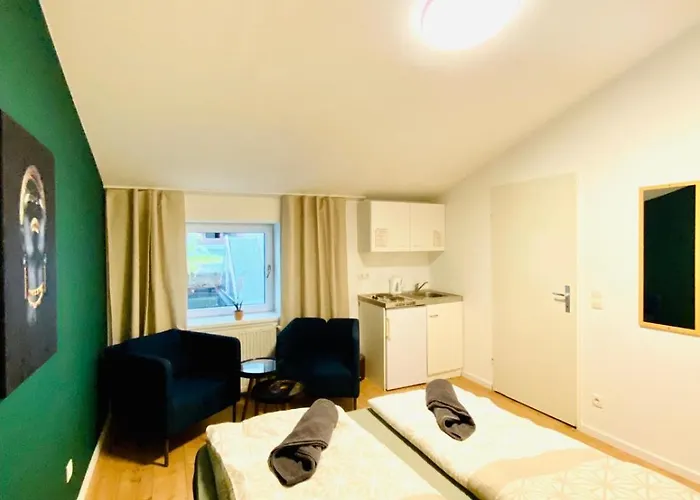 Budget Private In 8-bedroom With Terrace