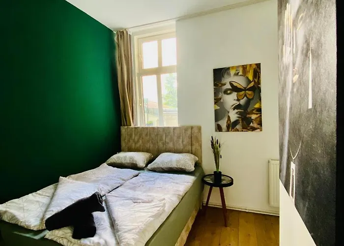 Budget Private In 8-bedroom With Terrace Апартаменти Відень