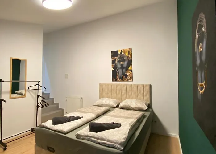 Апартаменти Budget Private In 8-bedroom With Terrace
