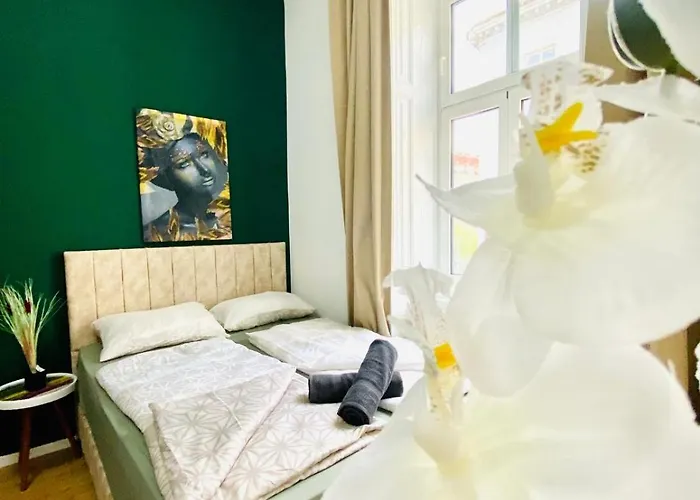 Апартаменти Budget Private In 8-bedroom With Terrace *