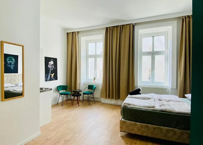 Budget Private In 8-bedroom With Terrace * Відень