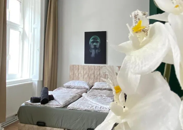 Апартаменти Budget Private In 8-bedroom With Terrace