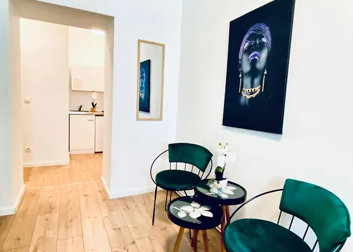 Budget Private In 8-bedroom With Terrace Апартаменти Відень