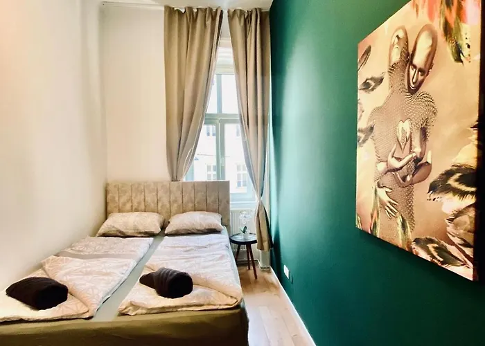 Апартаменти Budget Private In 8-bedroom With Terrace Відень