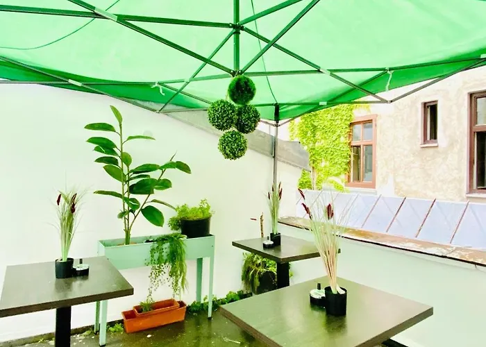 Апартаменти Budget Private In 8-bedroom With Terrace